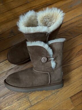 UGG Kids Chestnut Brown Shearling Button Boots
